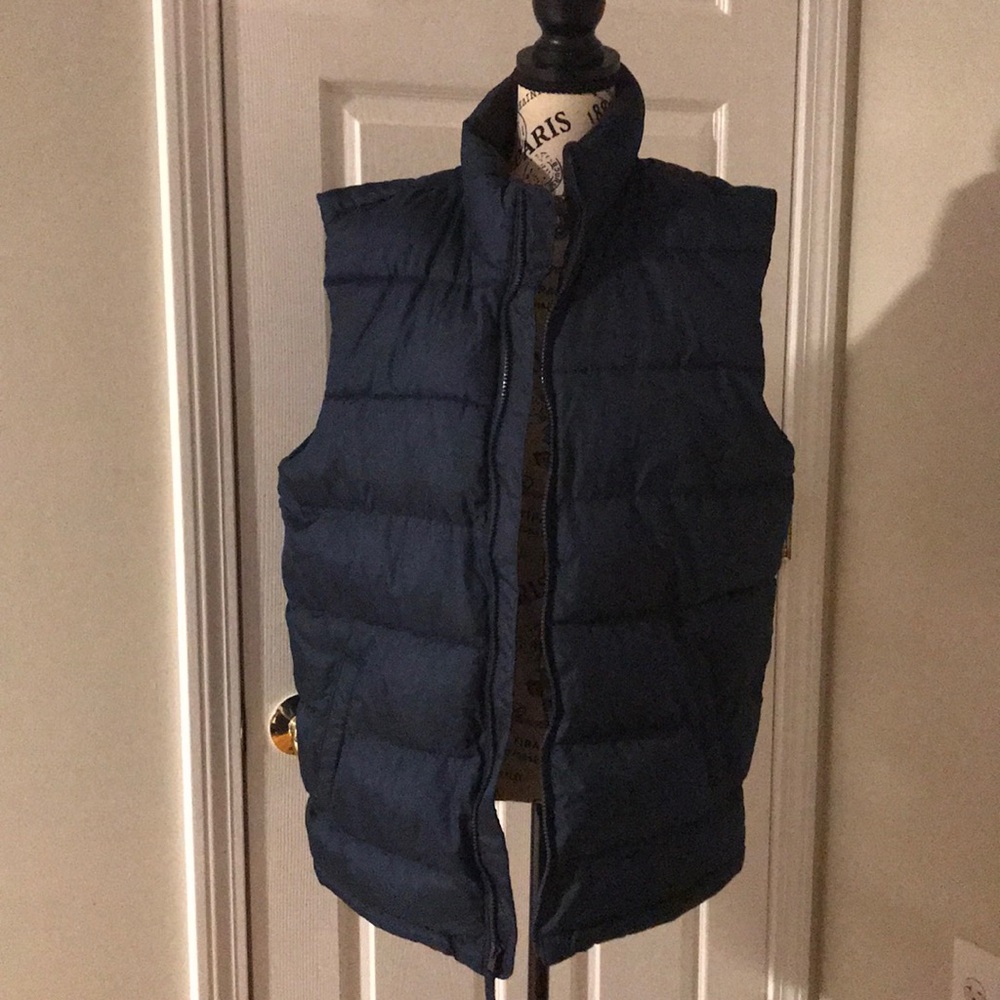 Old navy puffy men’s vest size Large
